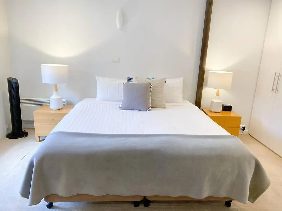 Luxury Hobart Waterfront Apartment With Views!