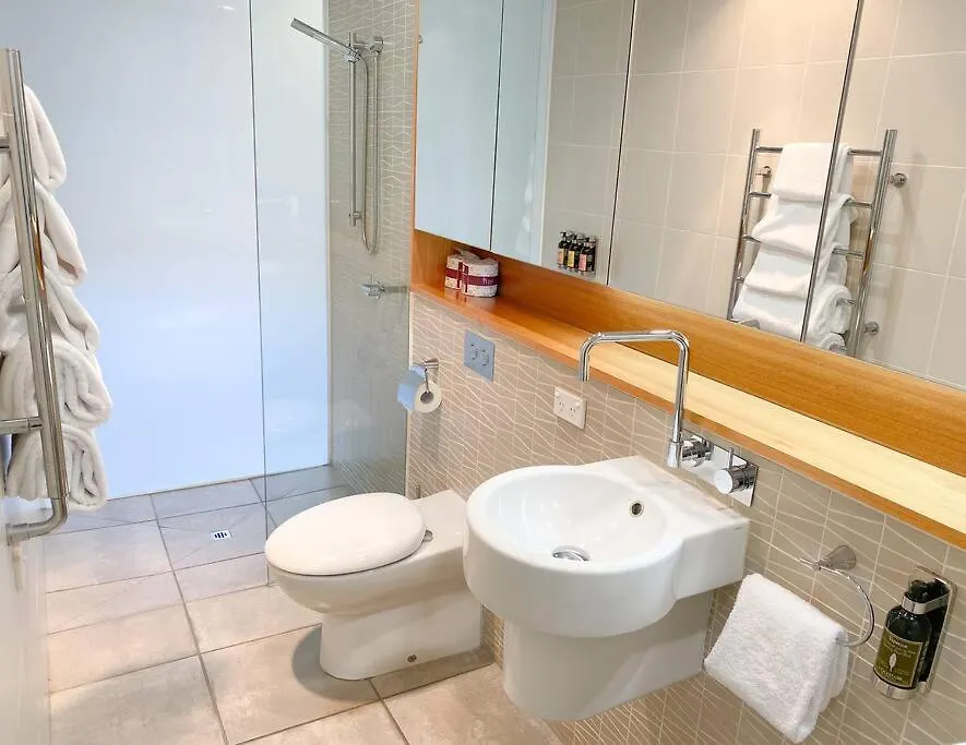Luxury Hobart Waterfront Apartment With Views! Australien